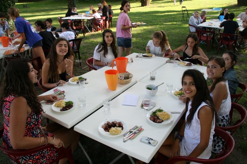 Village Camps International Summer Camp Ard&egrave;che, France 2019-07-26 https://www.villagecamps.com/journals_admin/images/919-22-07-11-2014  (800x533) (168).jpg